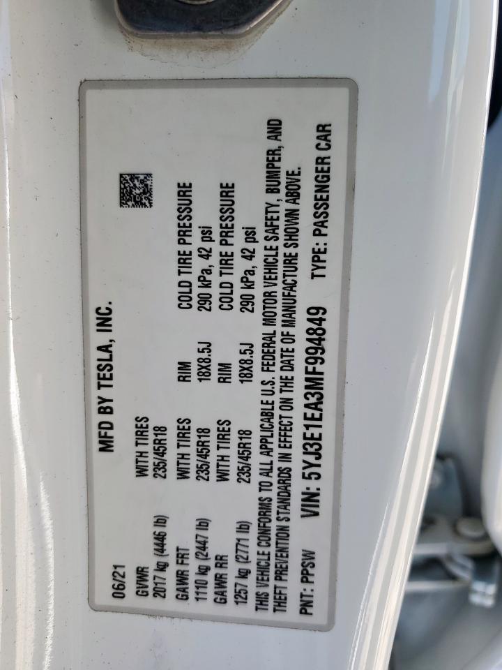 Tesla Model 3 Image 4