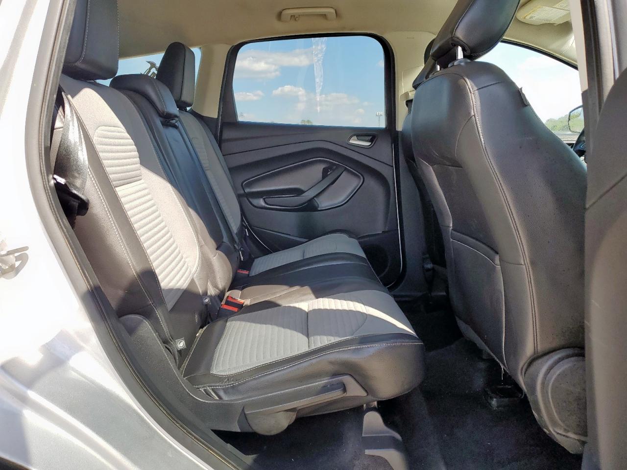 Ford Escape Se Image 12