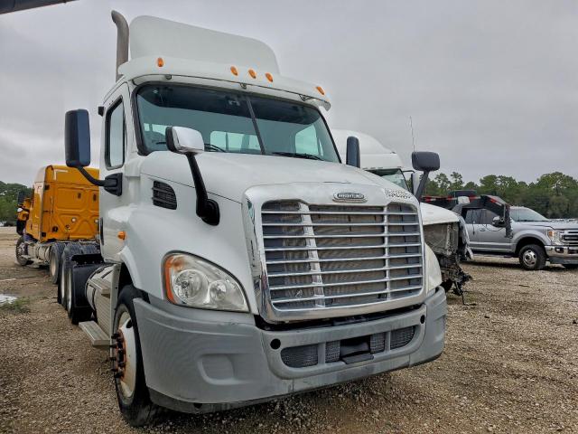  Salvage Freightliner Cascadia