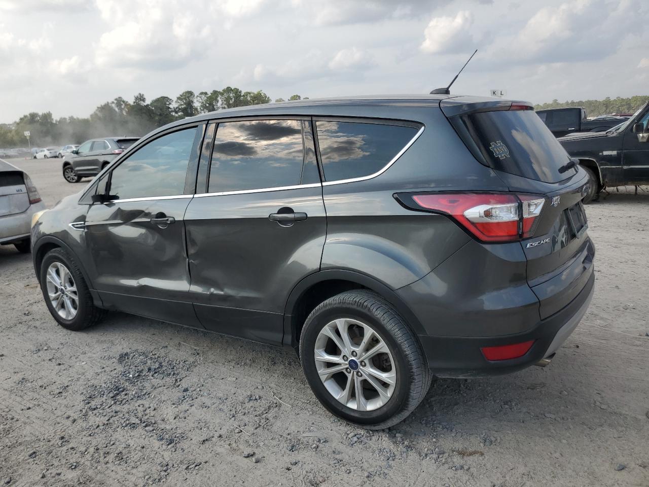 Ford Escape Se Image 3