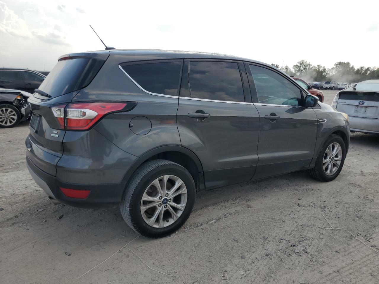 Ford Escape Se Image 9