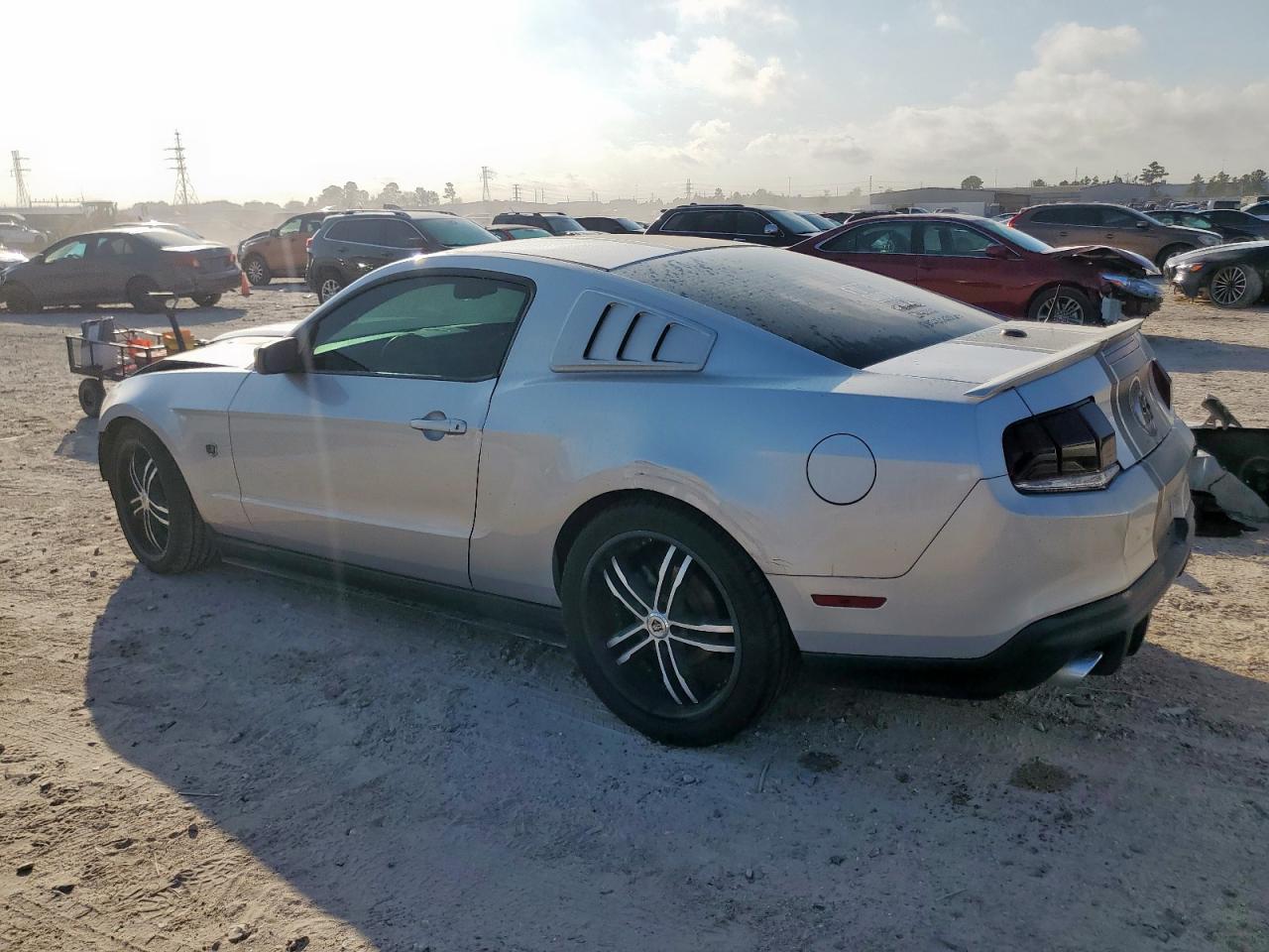 Ford Mustang Image 3