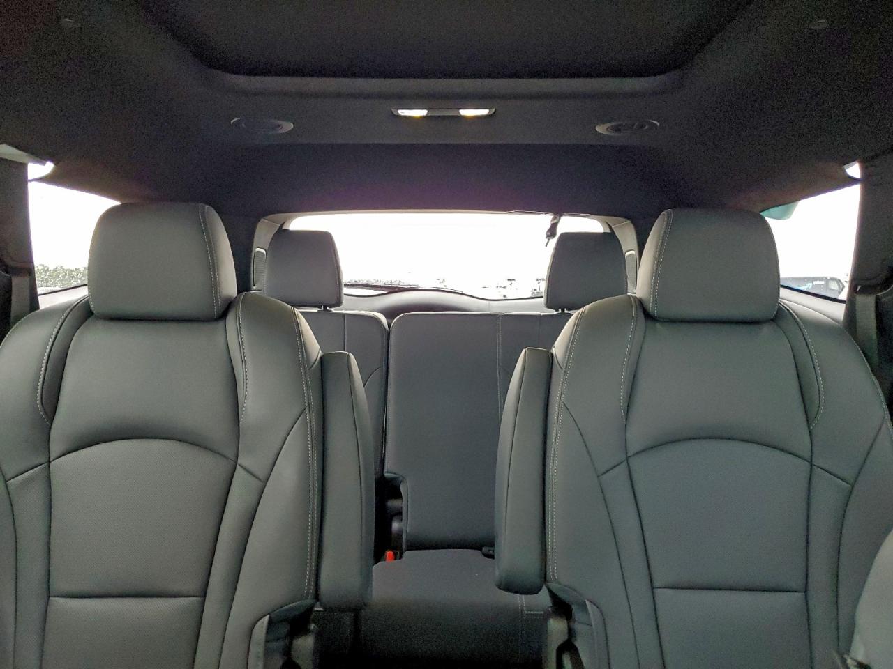 Buick Enclave Essence Image 14