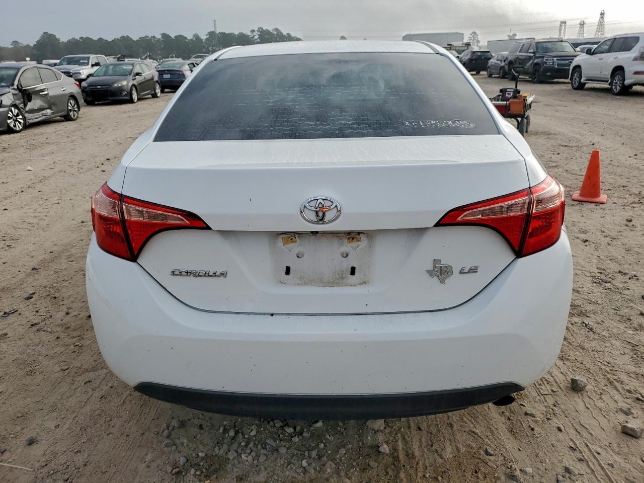 Toyota Corolla L Image 4