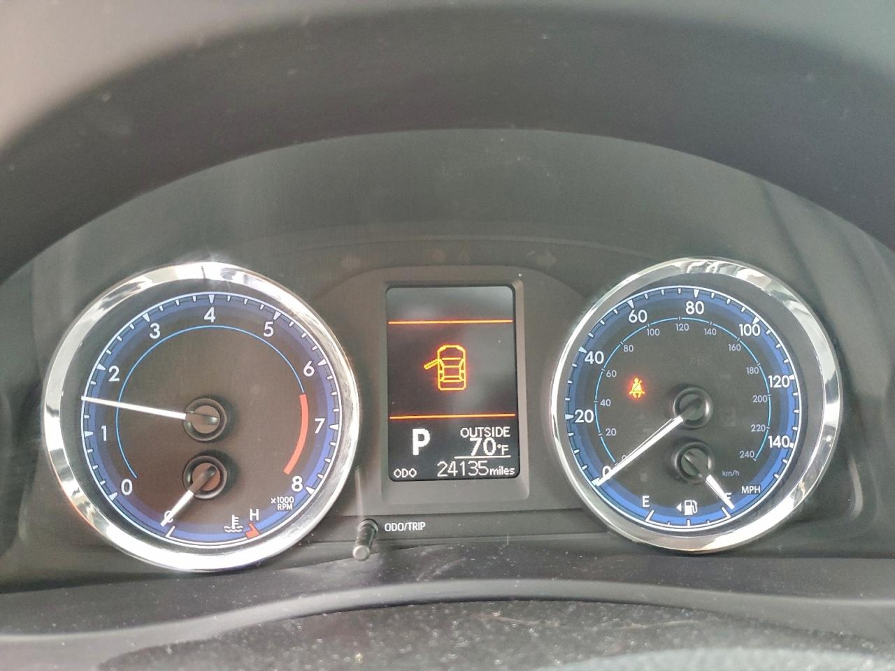 Toyota Corolla L Image 9