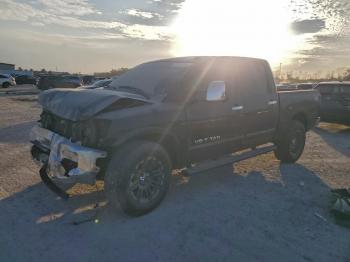 Salvage Nissan Titan