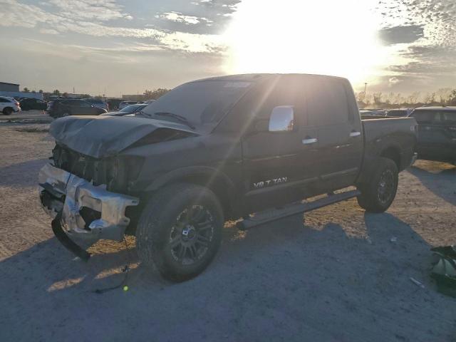  Salvage Nissan Titan