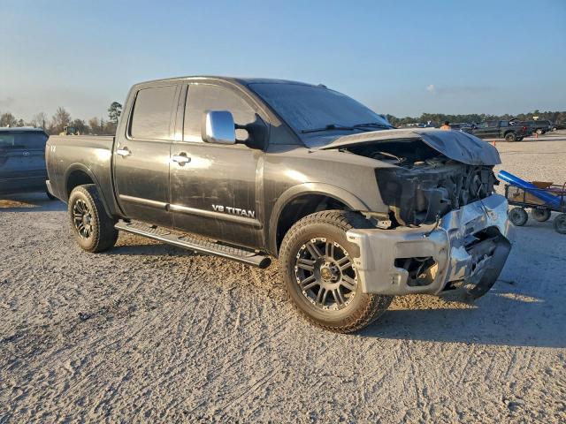 Nissan Titan S Image 2