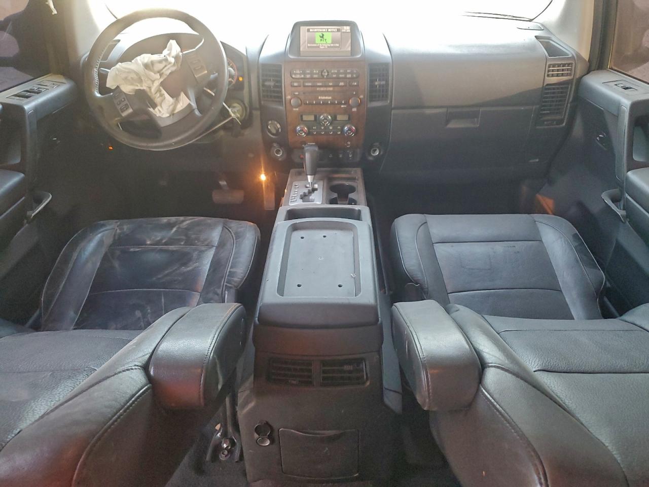 Nissan Titan S Image 7