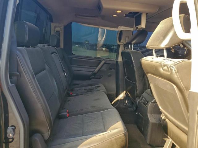 Nissan Titan S Image 11