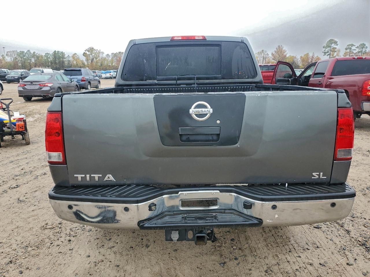 Nissan Titan S Image 5
