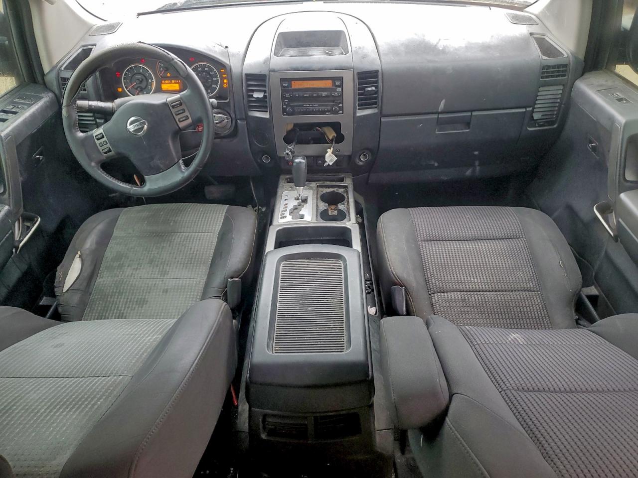 Nissan Titan S Image 11