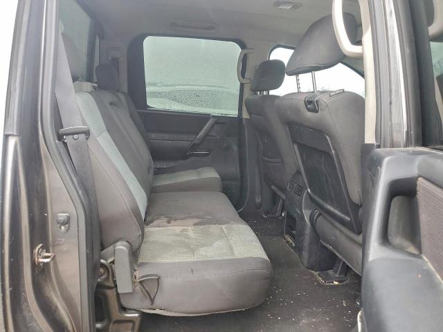 Nissan Titan S Image 12