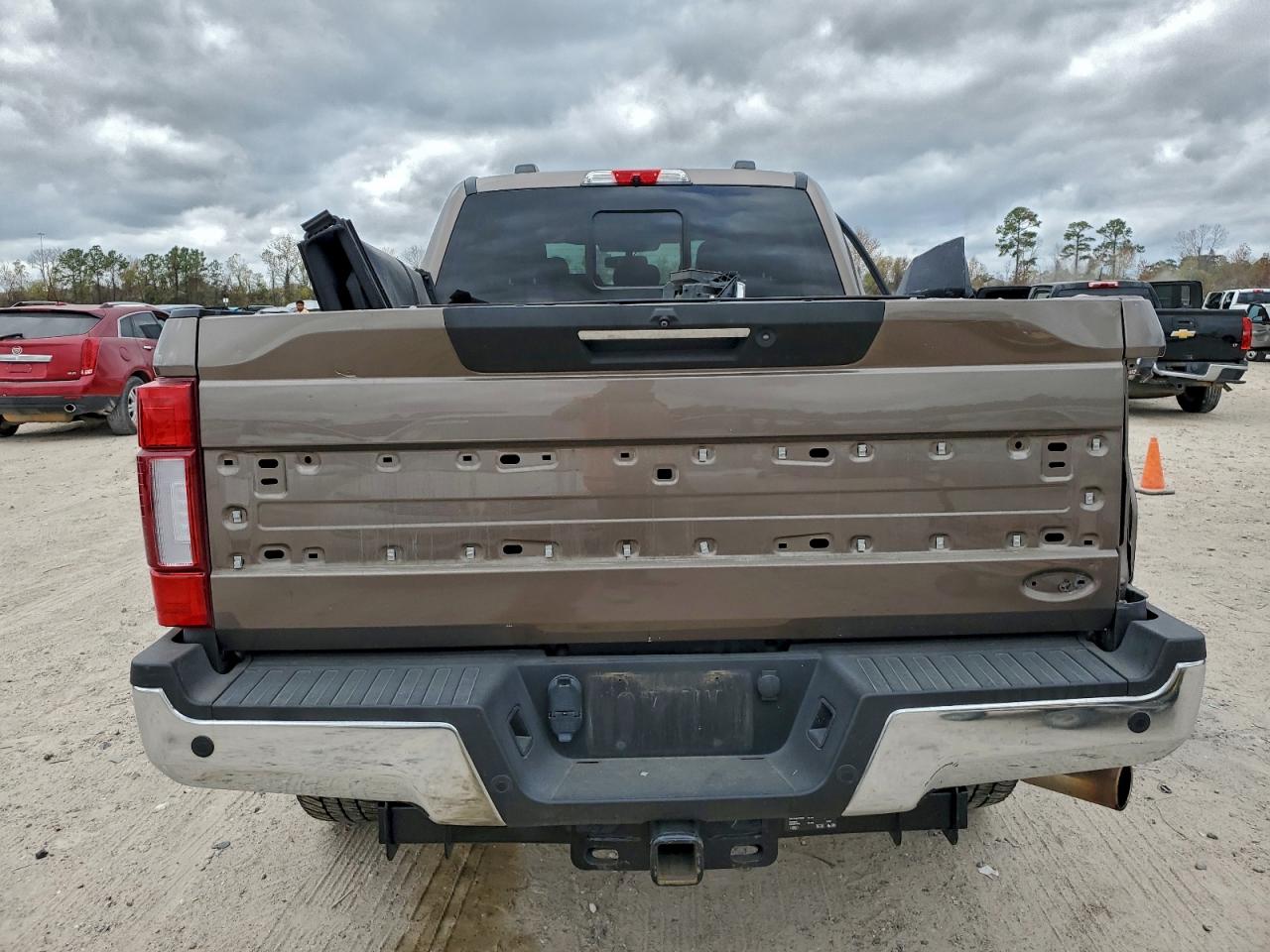 Ford F-250 Super Duty Image 6