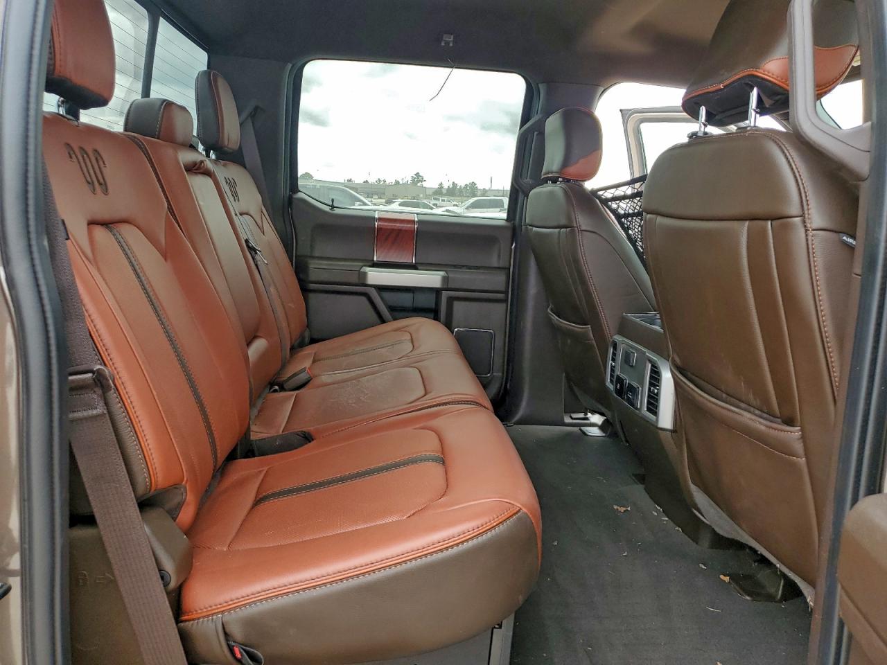 Ford F-250 Super Duty Image 4