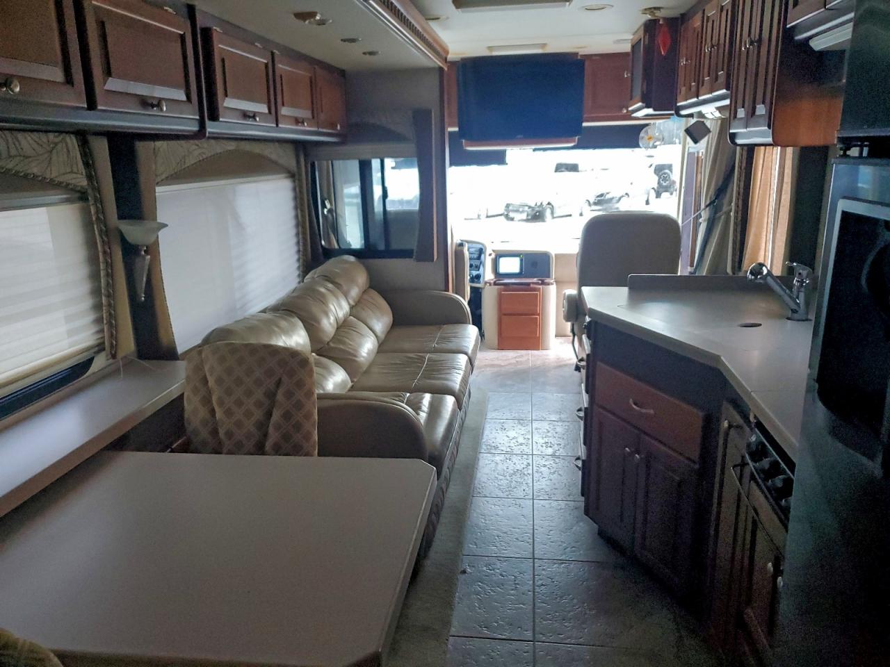 Tiffin Phaeton X Line Motor Home Image 4