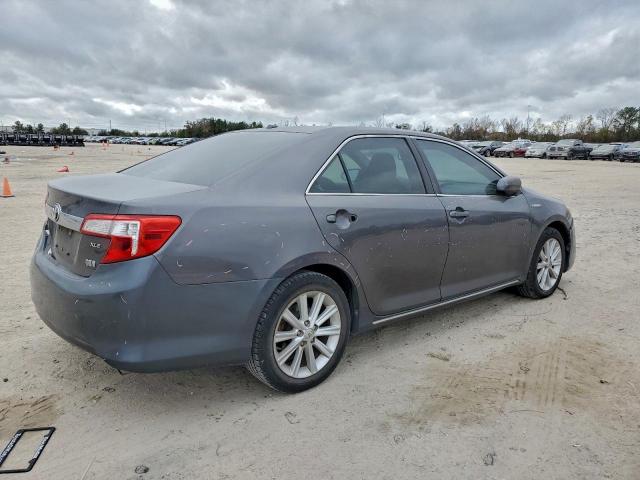 Toyota Camry Hybrid Image 10