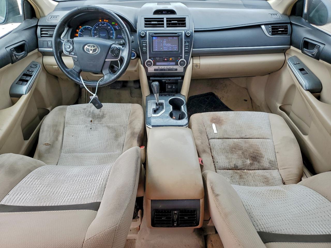 Toyota Camry Hybrid Image 9