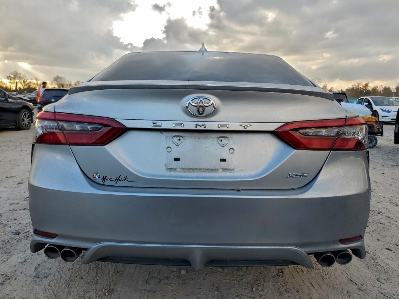 Toyota Camry Xse Image 11