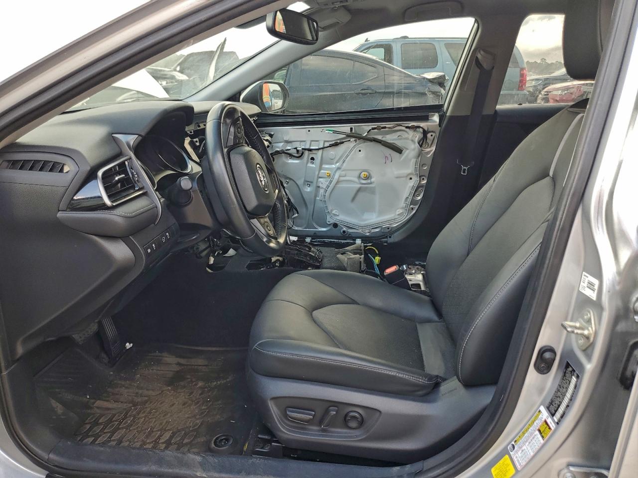 Toyota Camry Xse Image 6