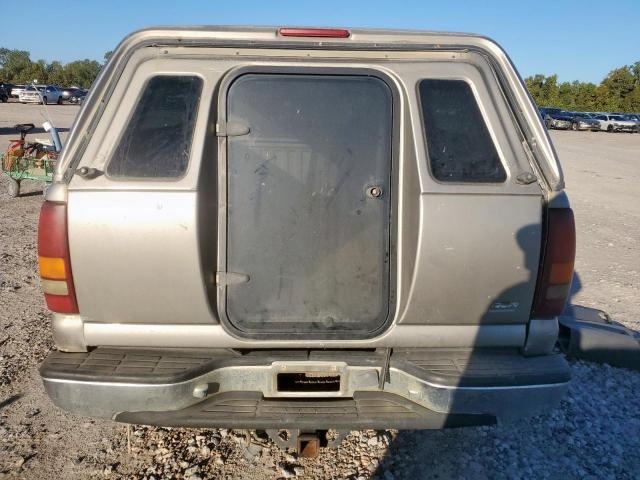 Chevrolet Silverado C2500 Heavy Duty Image 2