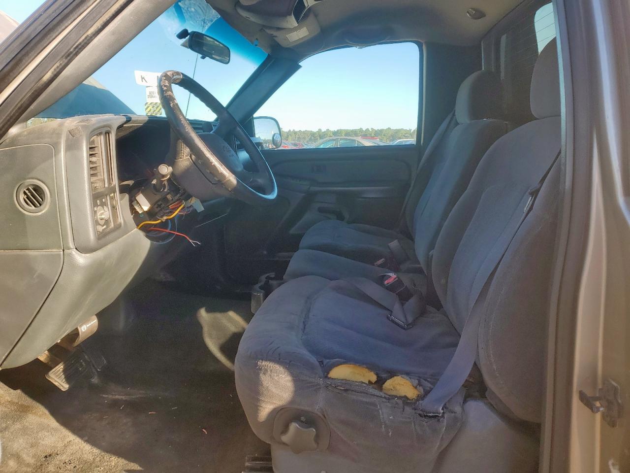 Chevrolet Silverado C2500 Heavy Duty Image 3