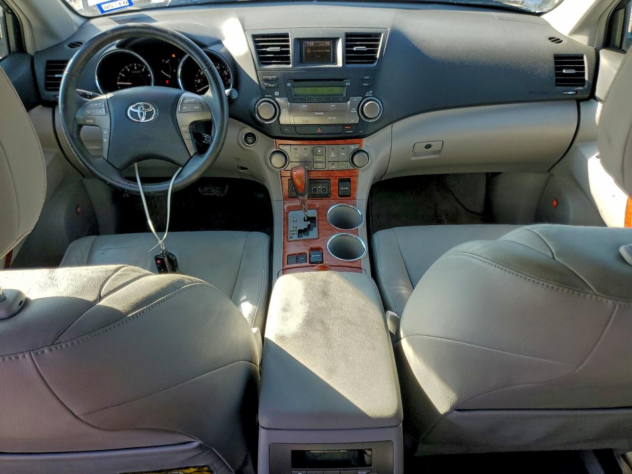Toyota Highlander Limited Image 8