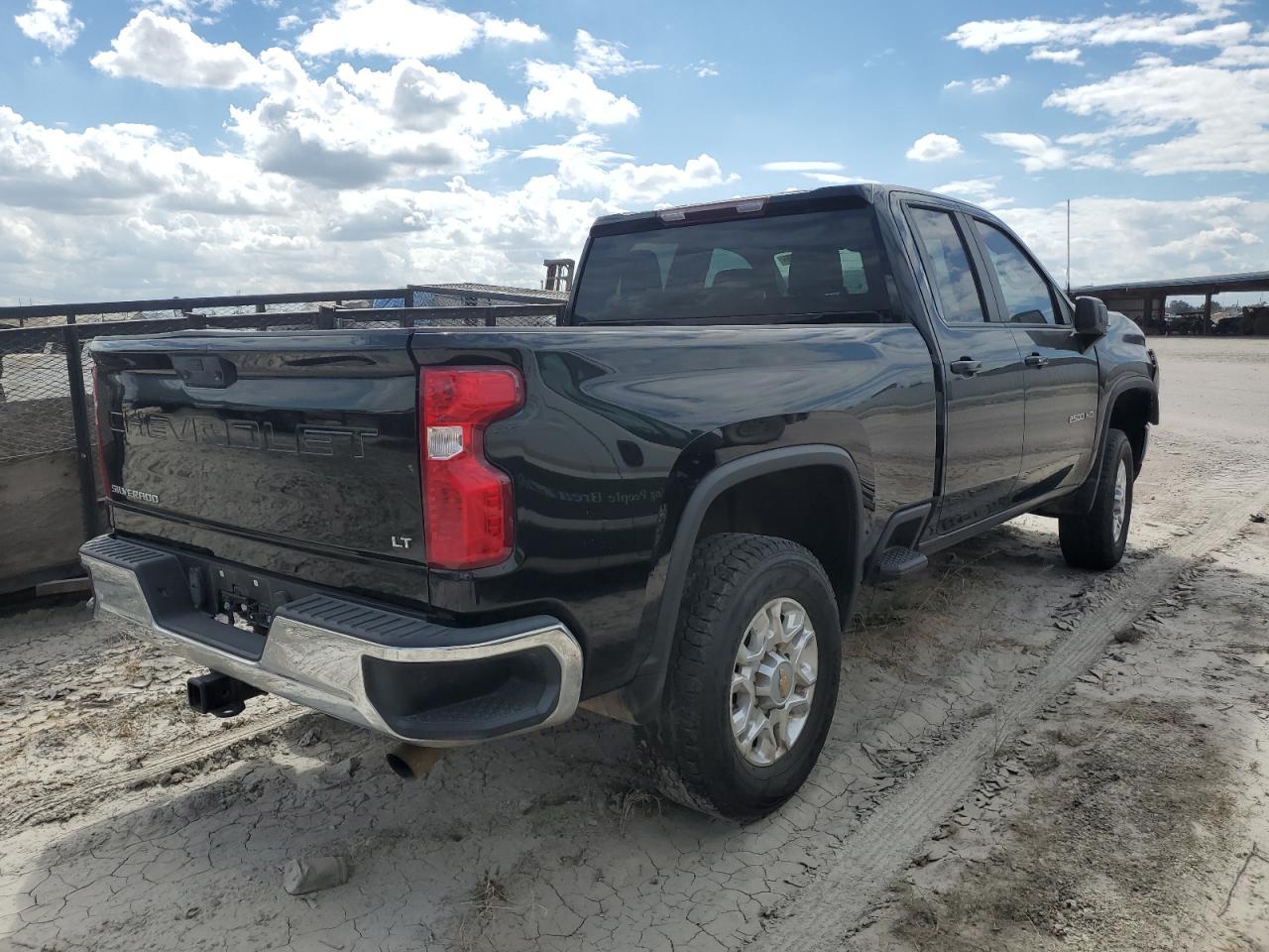 Chevrolet Silverado K2500 Heavy Duty Lt Image 8