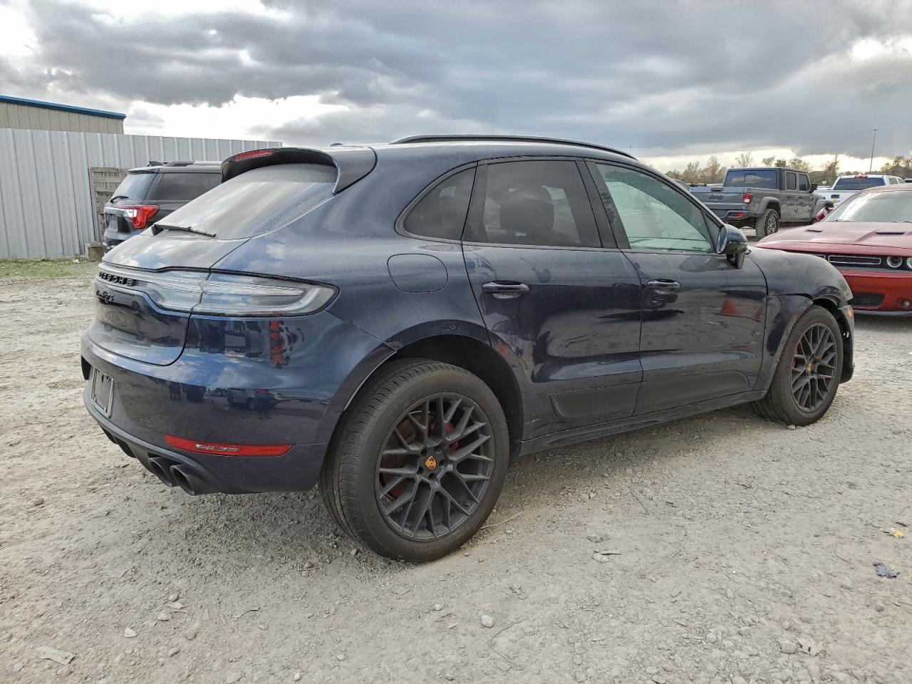 Porsche Macan Gts Image 2