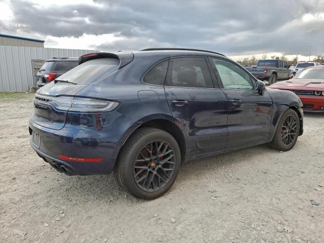 Porsche Macan Gts Image 2