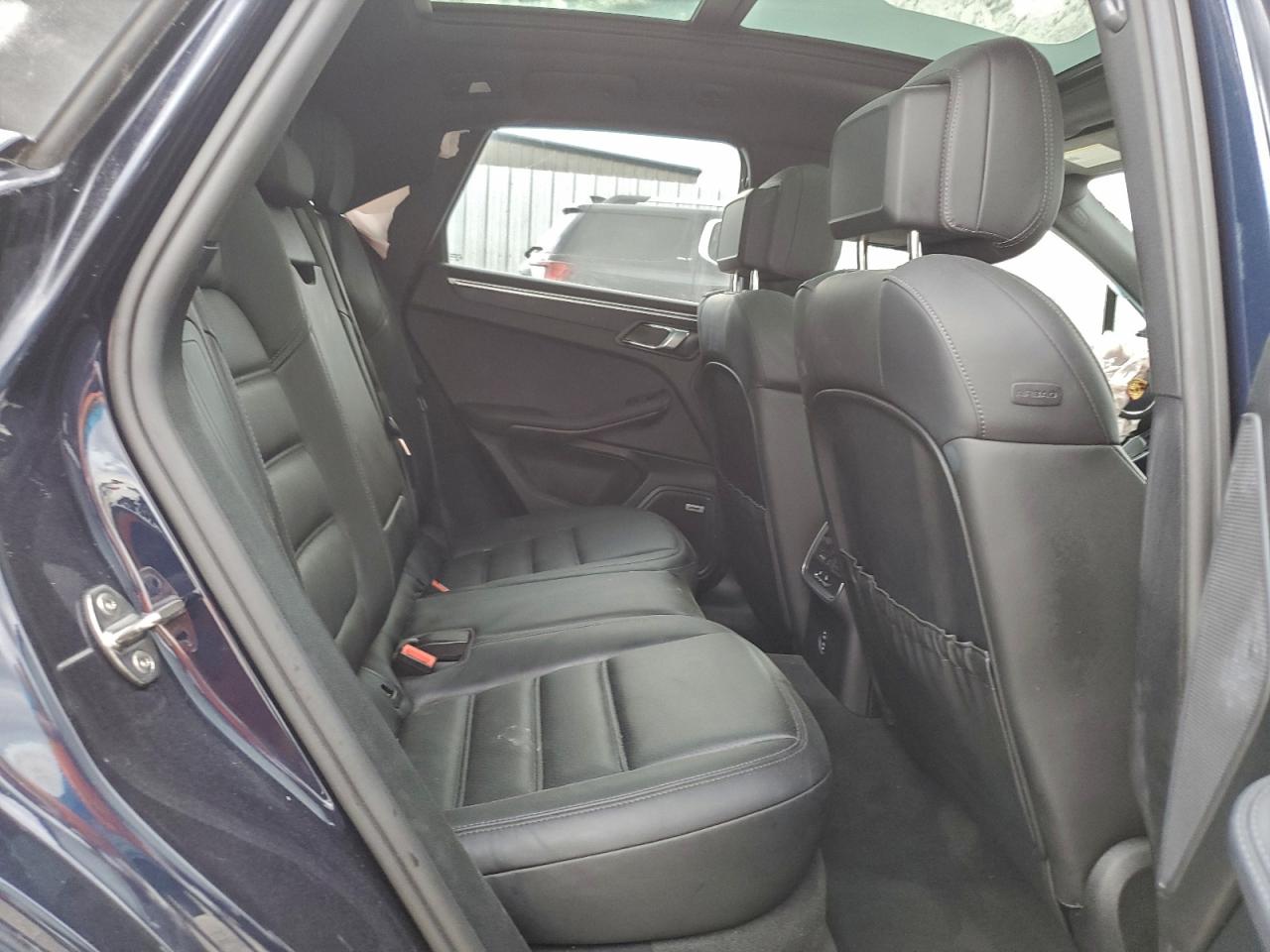 Porsche Macan Gts Image 9