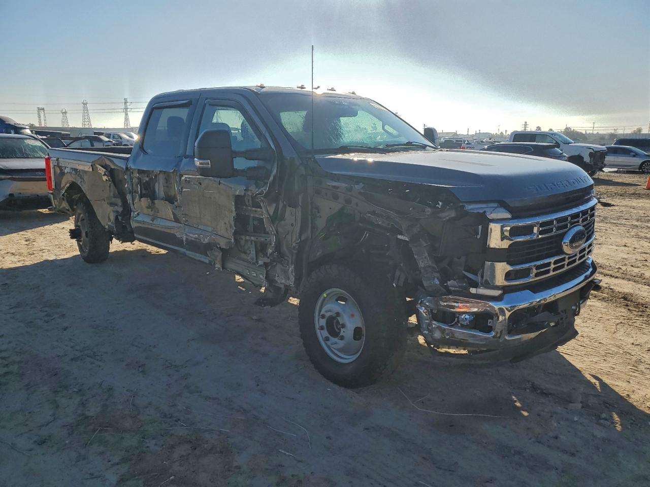Ford F-350 Super Duty Image 12