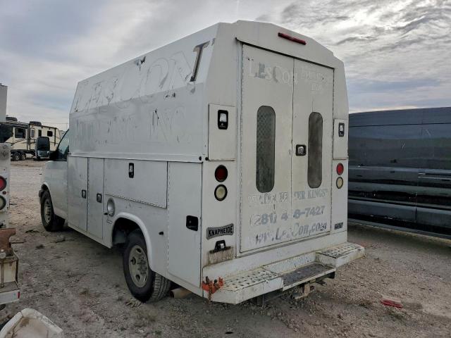 Chevrolet Express Image 2