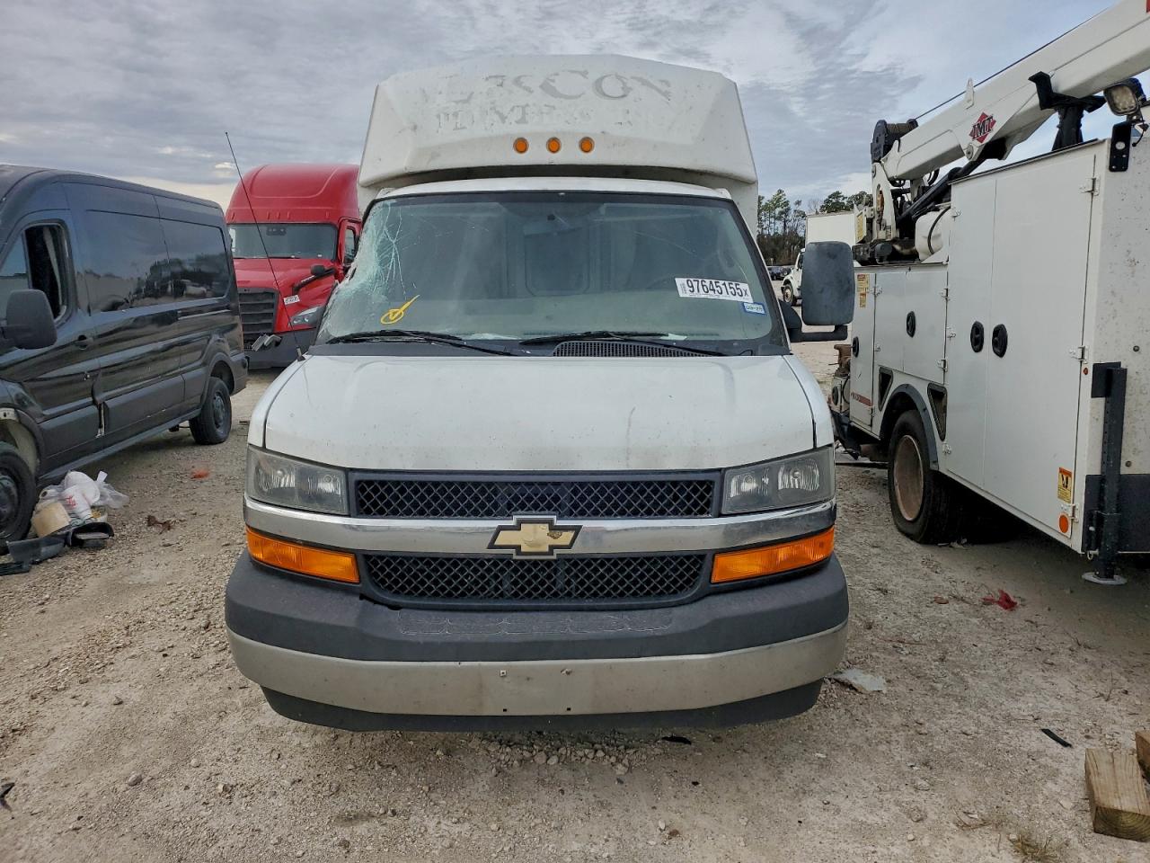 Chevrolet Express Image 7