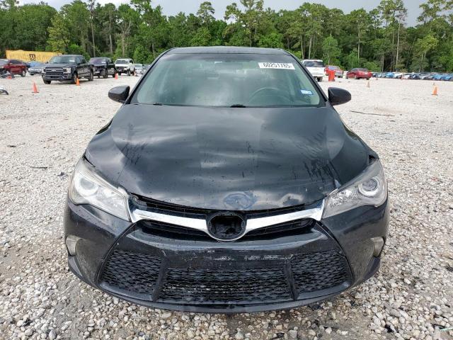 Toyota Camry Le Image 4