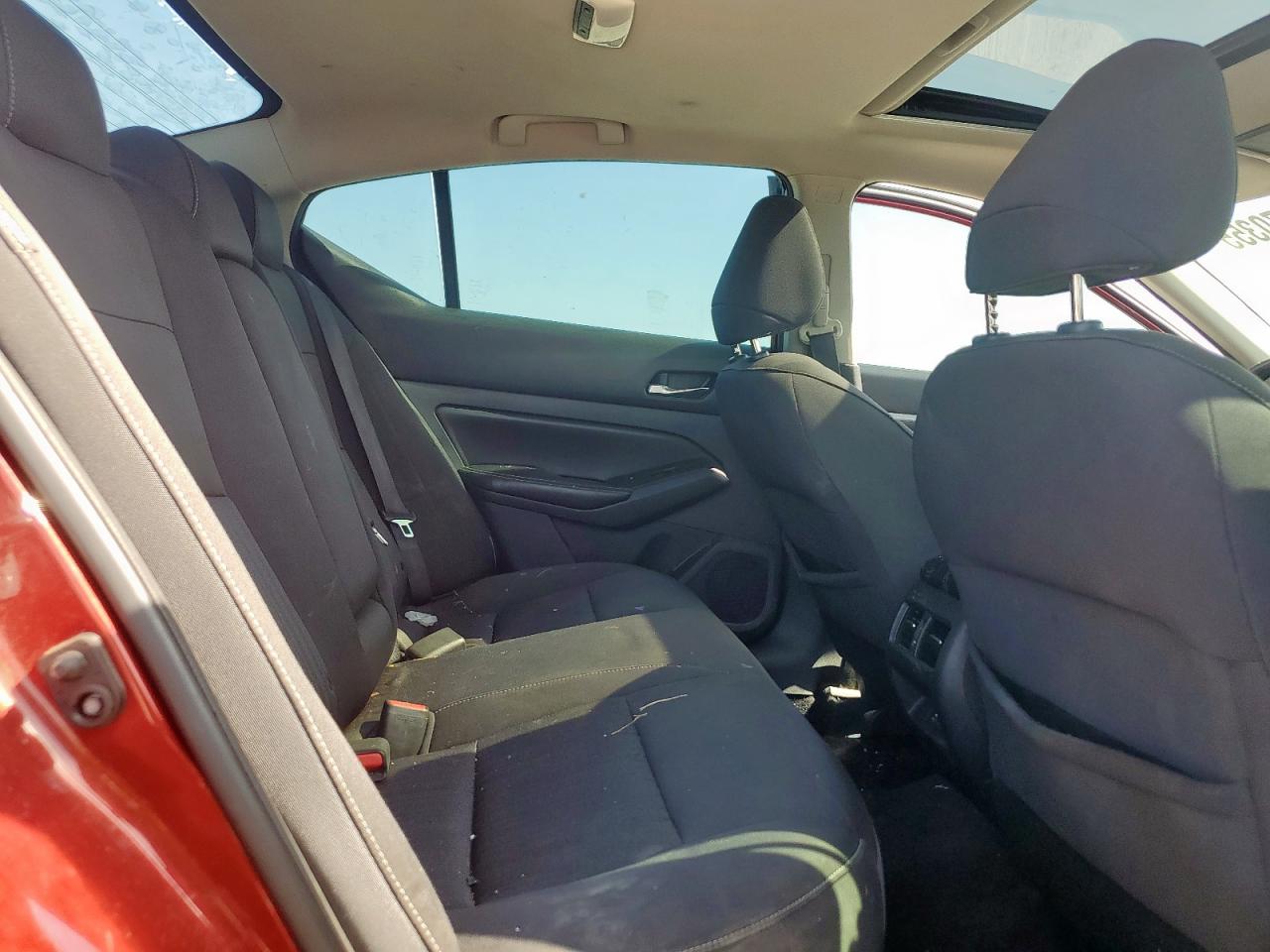 Nissan Altima Sv Image 2