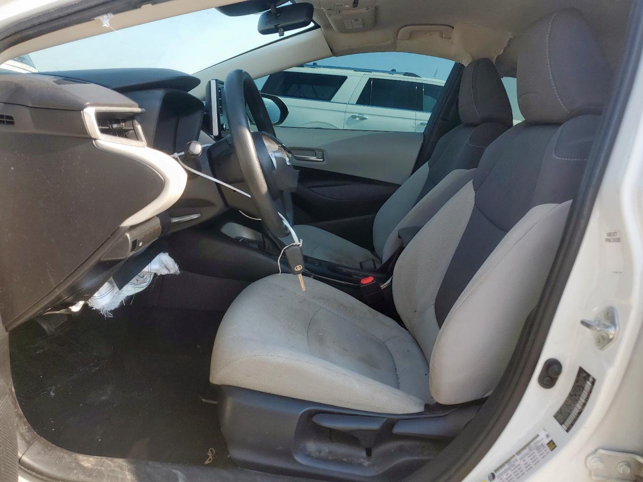 Toyota Corolla Le Image 6