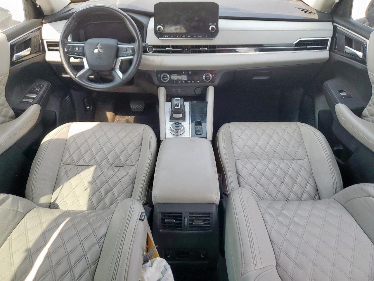 Mitsubishi Outlander Sel Image 14