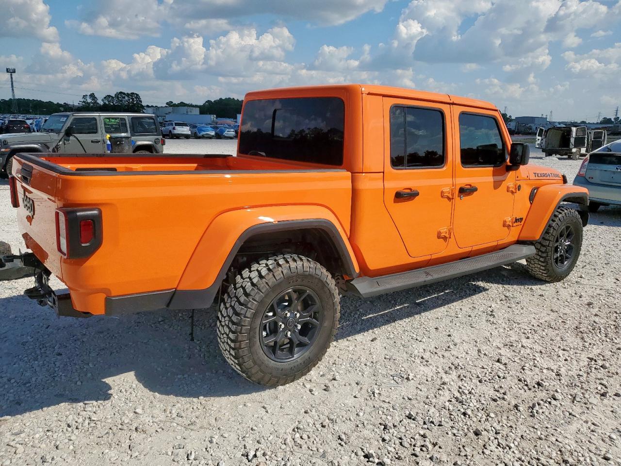 Jeep Gladiator Sport Image 11
