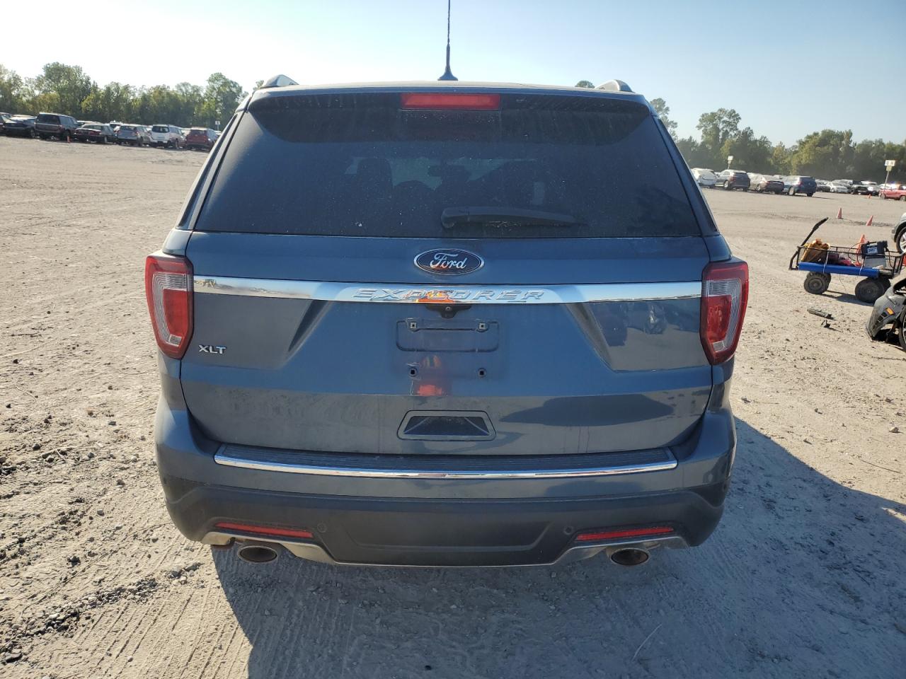 Ford Explorer Xlt Image 4