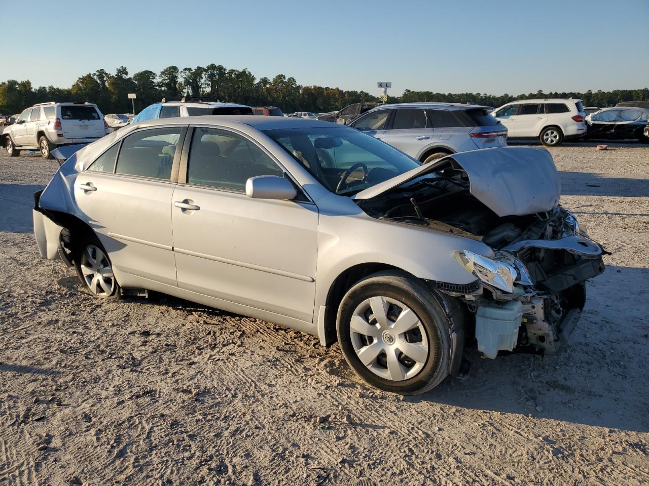 Toyota Camry Base Image 7