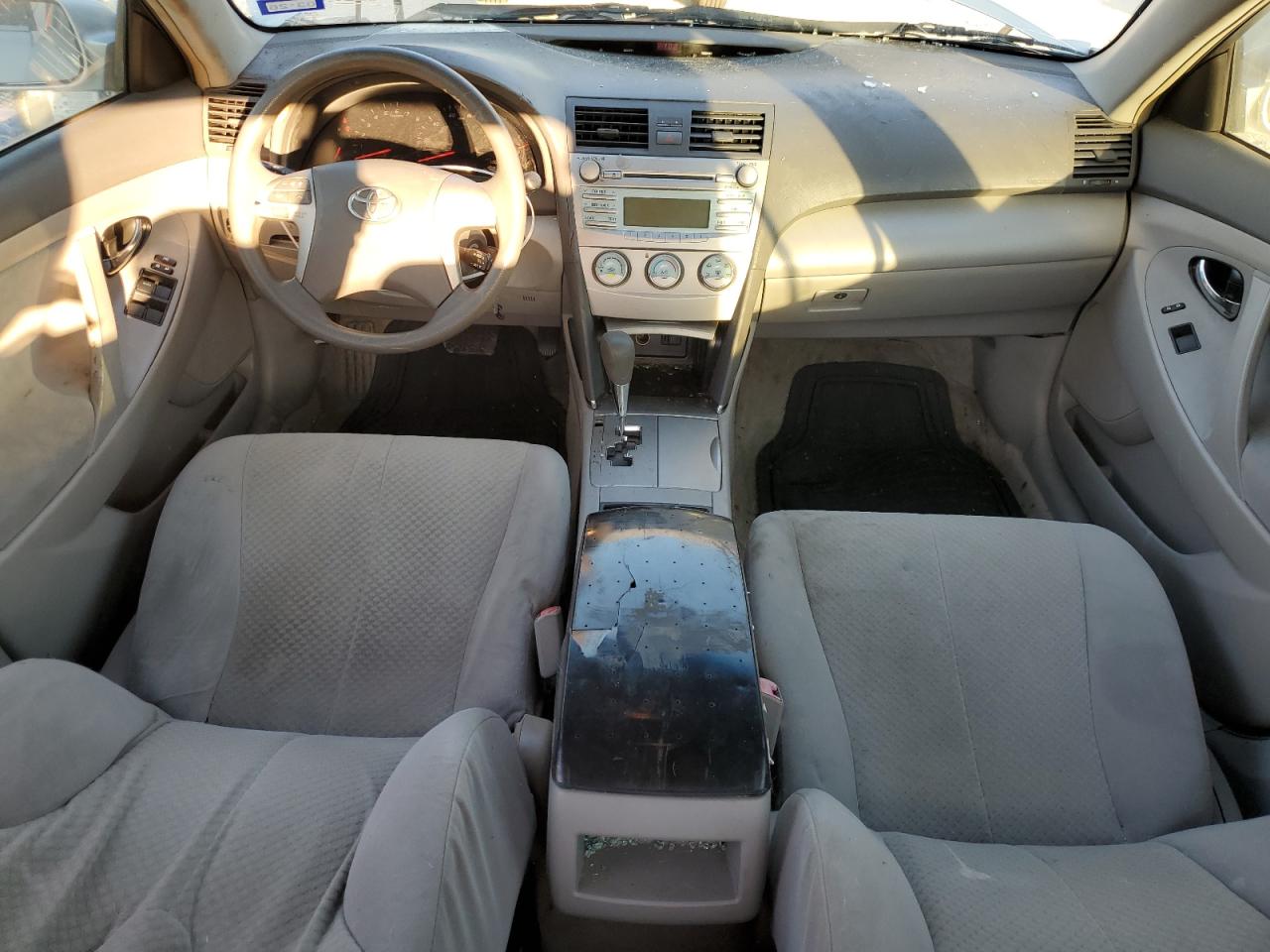 Toyota Camry Base Image 11