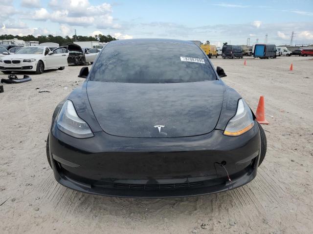Tesla Model 3 Image 8