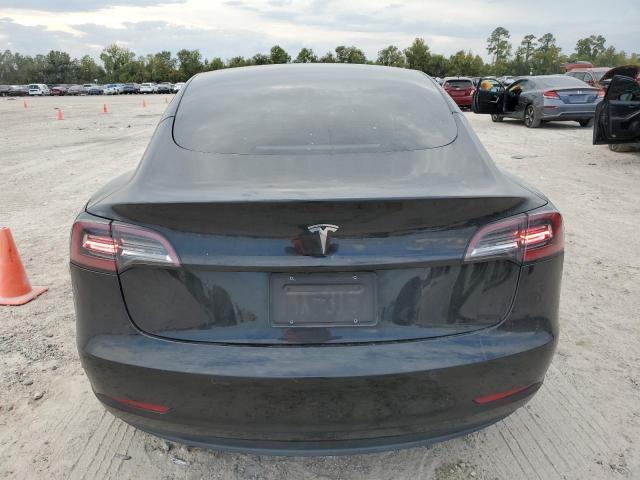 Tesla Model 3 Image 9