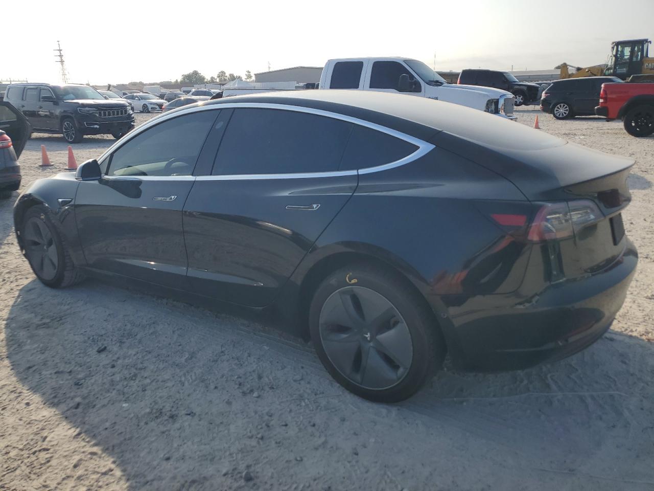 Tesla Model 3 Image 8