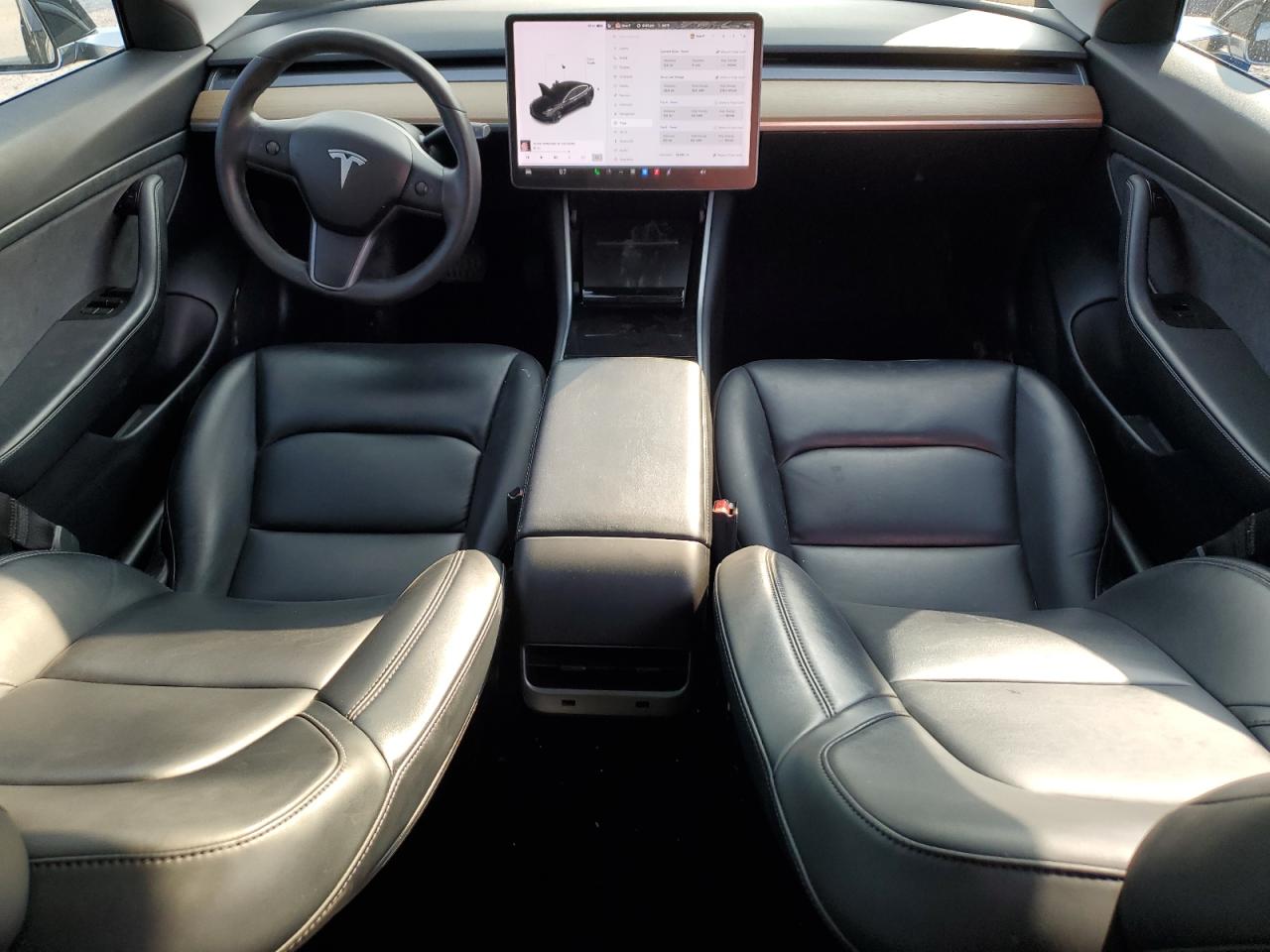 Tesla Model 3 Image 4