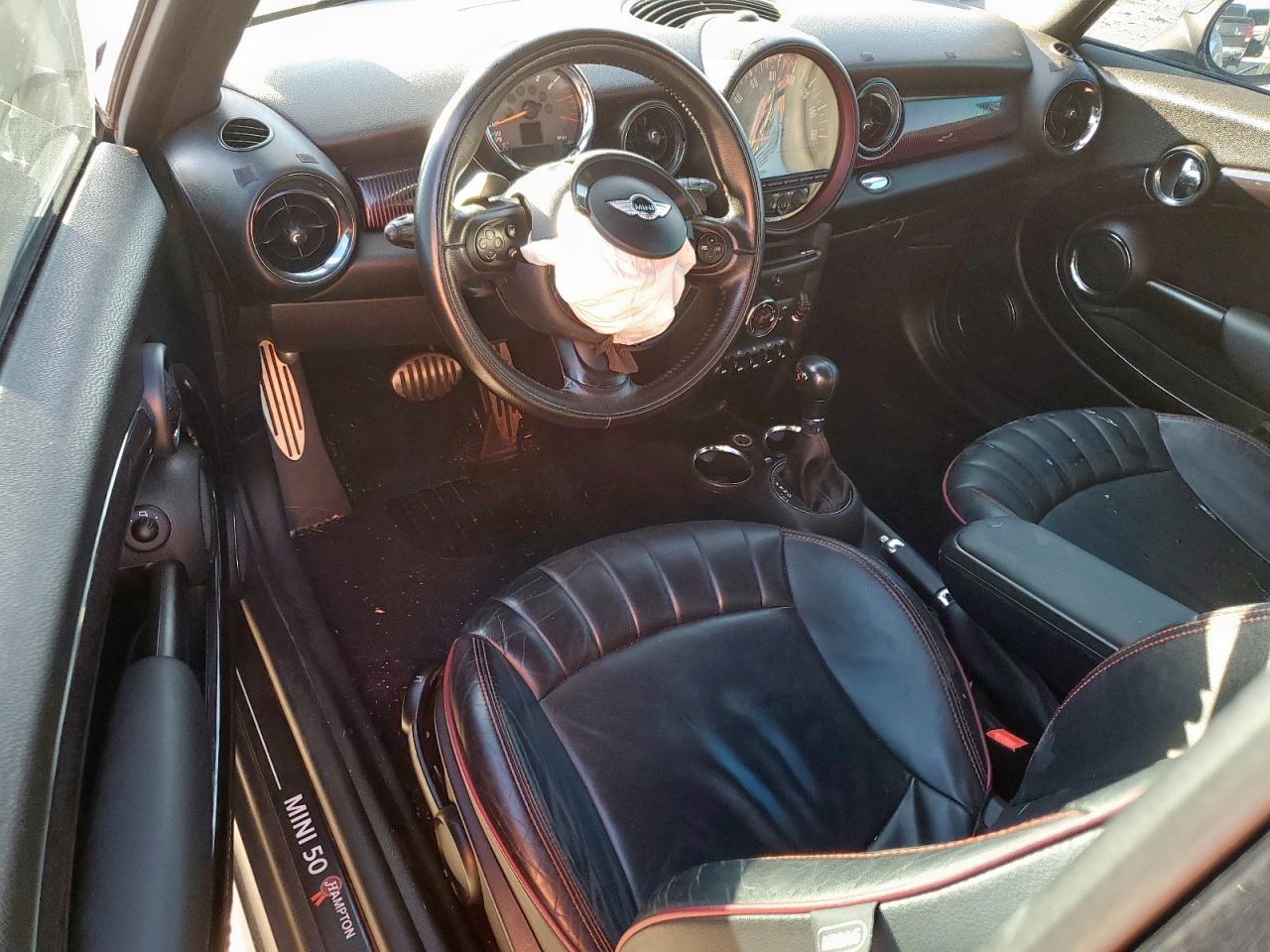 MINI Cooper S Clubman Image 2