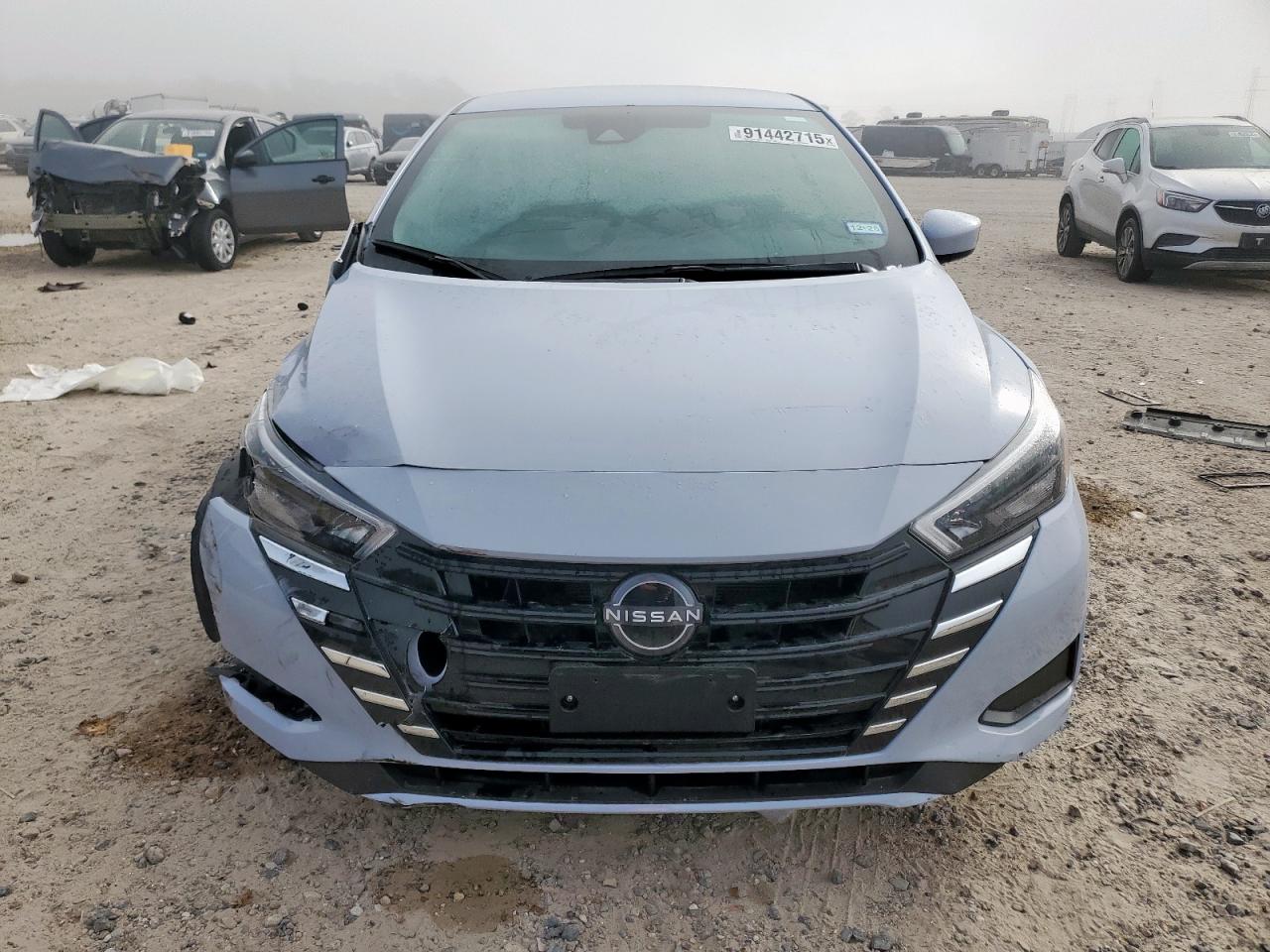 Nissan Versa Sv Image 4