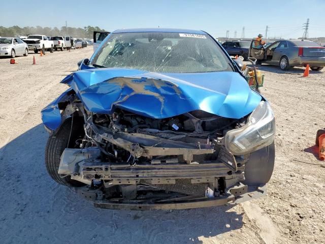 Nissan Versa S Image 10