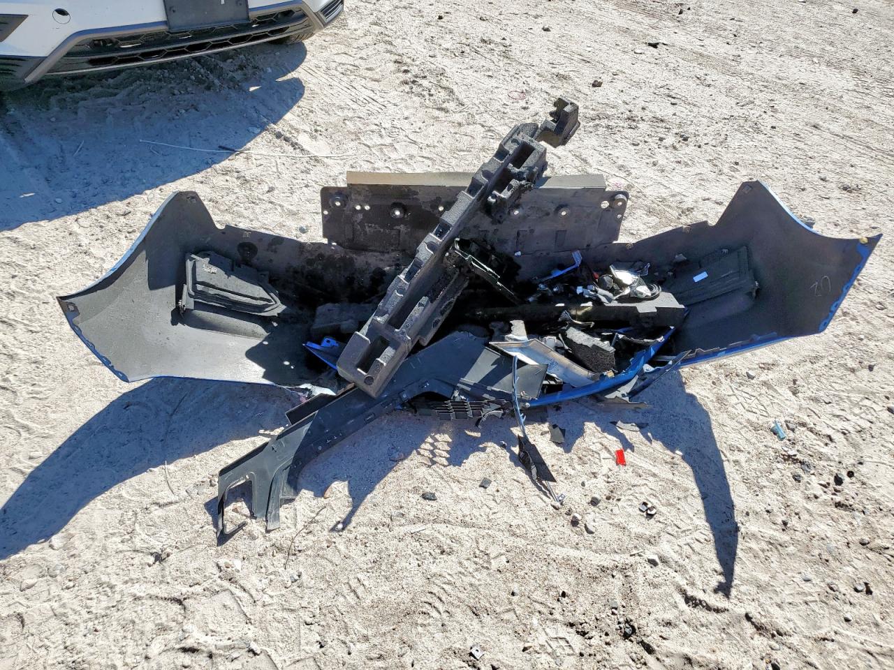 Nissan Versa S Image 11